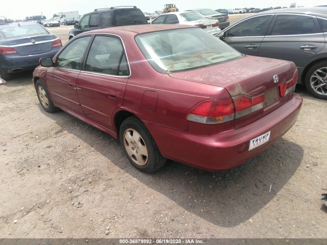 2001 HONDA ACCORD SDN EX W/LEATHER VIN: 1HGCG16501A052033