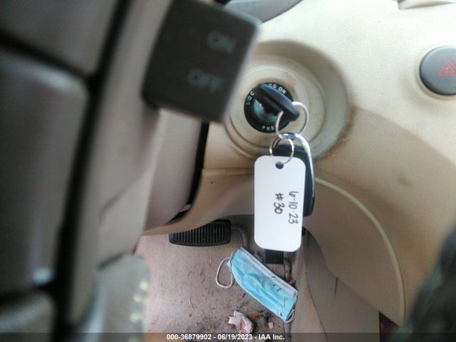 2006 HYUNDAI AZERA SE/LIMITED VIN: KMHFC46F56A136093