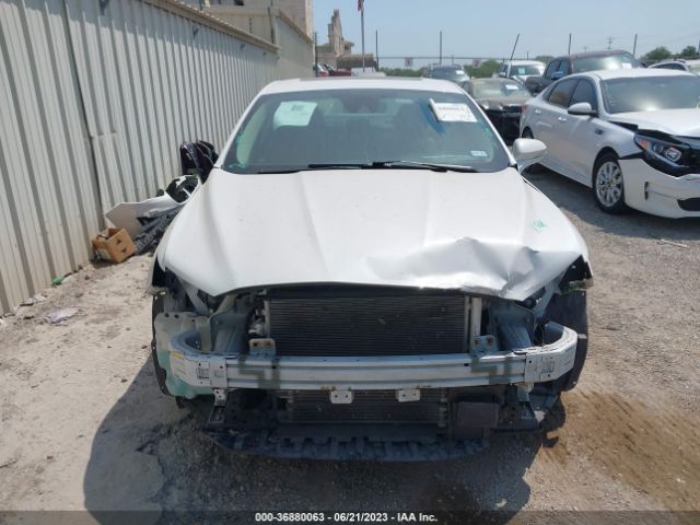 3FA6P0RUXKR255730 Ford Fusion Hybrid Titanium