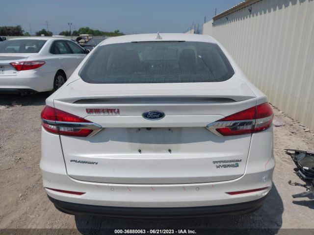 3FA6P0RUXKR255730 Ford Fusion Hybrid Titanium