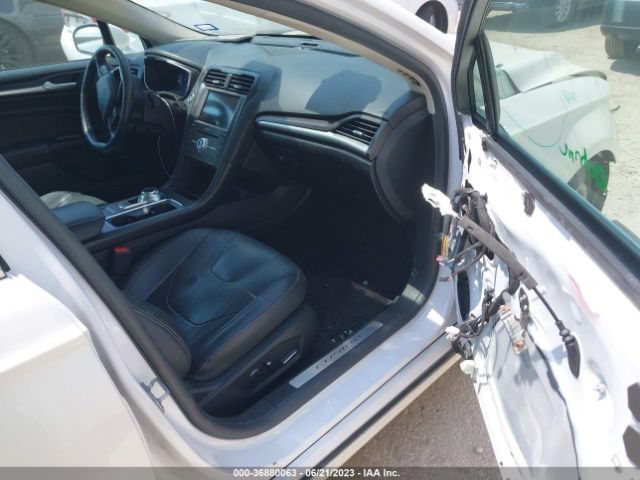 3FA6P0RUXKR255730 Ford Fusion Hybrid Titanium