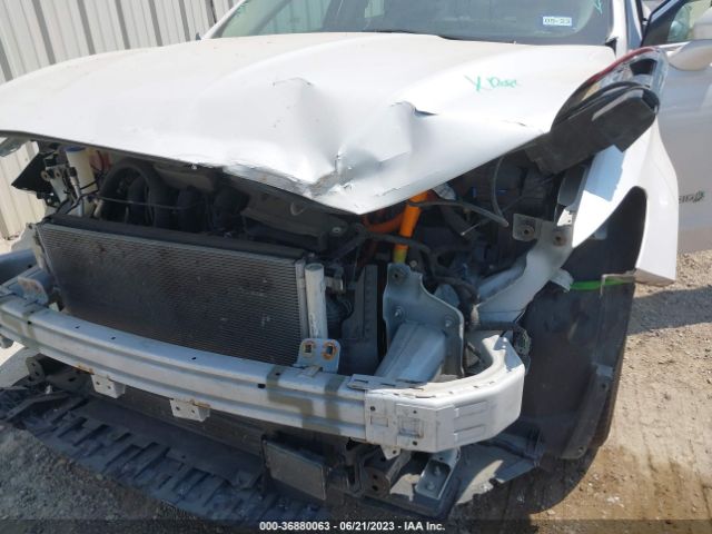 3FA6P0RUXKR255730 Ford Fusion Hybrid Titanium
