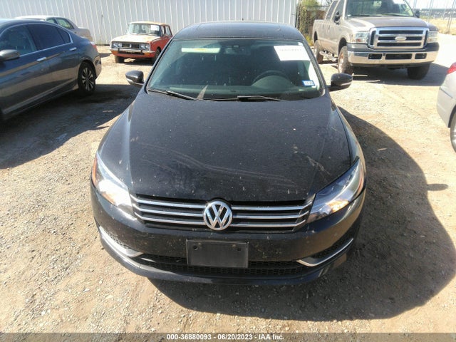 1VWBS7A31EC115455 Volkswagen Passat Se W/sunroof & Nav