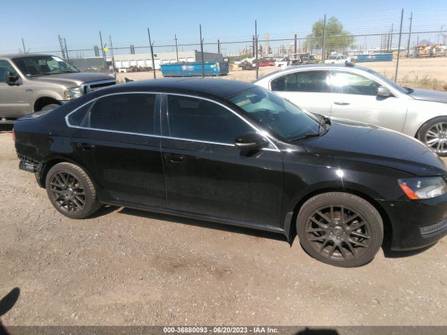 1VWBS7A31EC115455 Volkswagen Passat Se W/sunroof & Nav