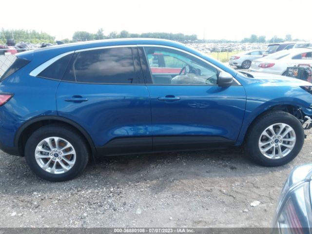 1FMCU9G68NUA96276 Ford ESCAPE SE