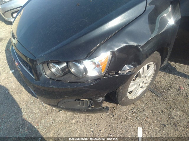 Chevrolet SONIC LT 2014 1G1JC5SB9E4116510 Image 6