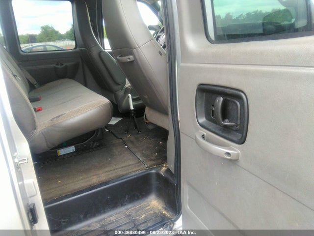 Chevrolet Express Passenger Lt 2018 1GAWGFFG8J1225770 Image 15