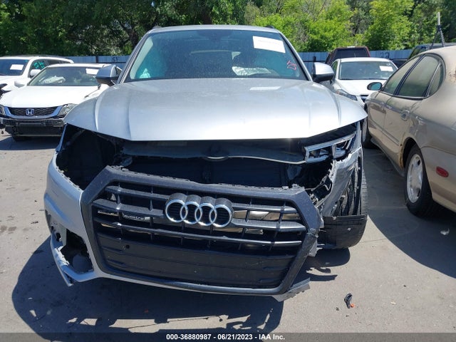 WA1BNAFY7K2054085 Audi Q5 Premium Plus