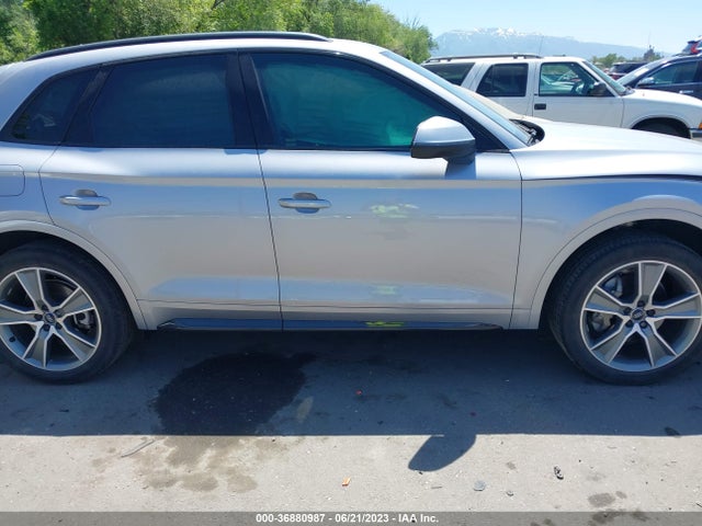 WA1BNAFY7K2054085 Audi Q5 Premium Plus