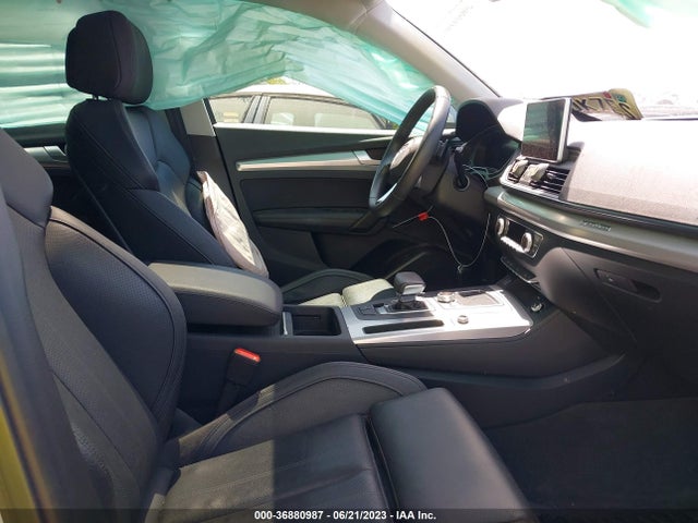 WA1BNAFY7K2054085 Audi Q5 Premium Plus