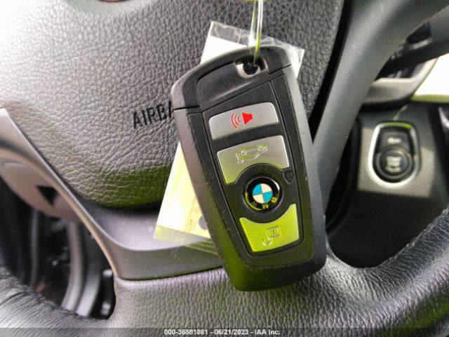 WBA8A3C59JA494649 BMW 3 Series 320i Xdrive