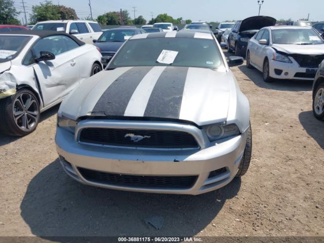 1ZVBP8AM5E5233609 Ford Mustang V6