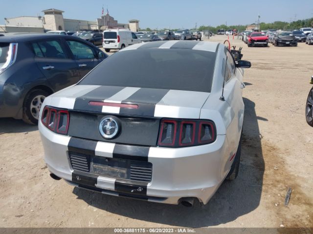 1ZVBP8AM5E5233609 Ford Mustang V6