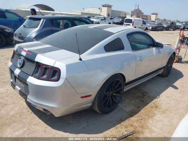 1ZVBP8AM5E5233609 Ford Mustang V6
