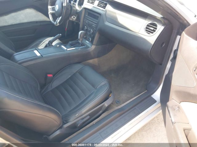 1ZVBP8AM5E5233609 Ford Mustang V6