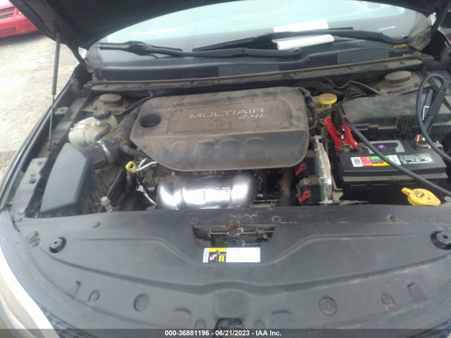 1C3CCCAB9FN704736 Chrysler 200 Limited