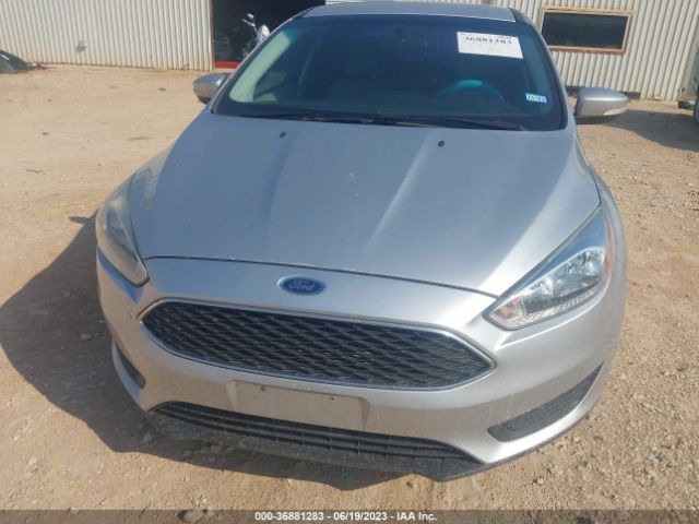 1FADP3F27HL254098 Ford FOCUS SE