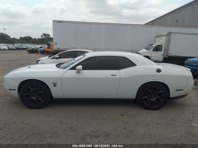 2C3CDZAT4FH758480 Dodge Challenger R/t