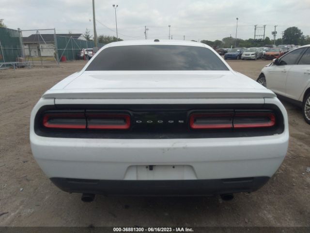 2C3CDZAT4FH758480 Dodge Challenger R/t