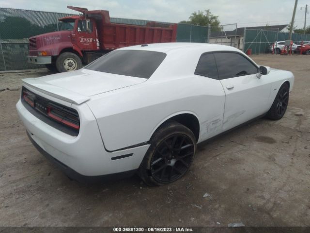 2C3CDZAT4FH758480 Dodge Challenger R/t
