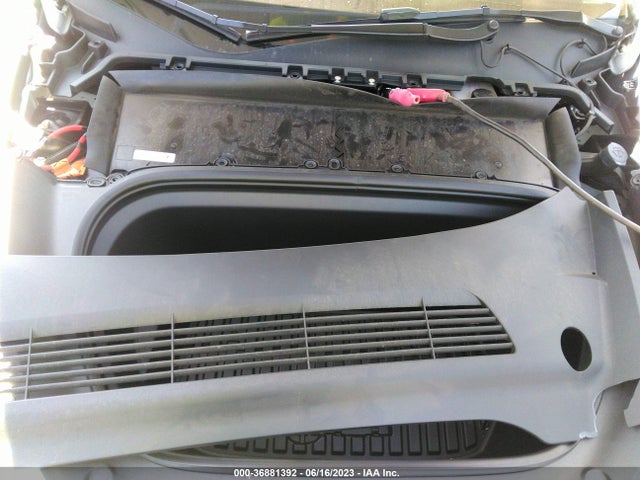 Tesla Model Y Long Range 2022 7SAYGDEE6NF423364 Image 10