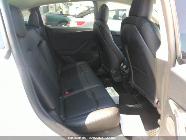 Tesla Model Y Long Range 2022 7SAYGDEE6NF423364 Image 8
