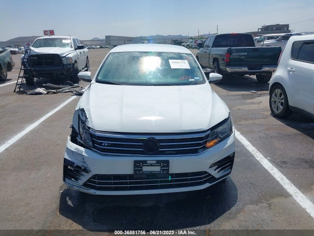 1VWAT7A37GC032866 Volkswagen Passat 1.8t R-line