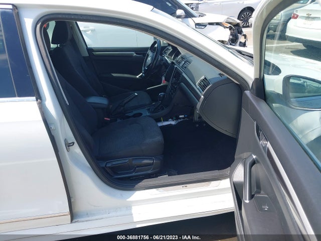 1VWAT7A37GC032866 Volkswagen Passat 1.8t R-line