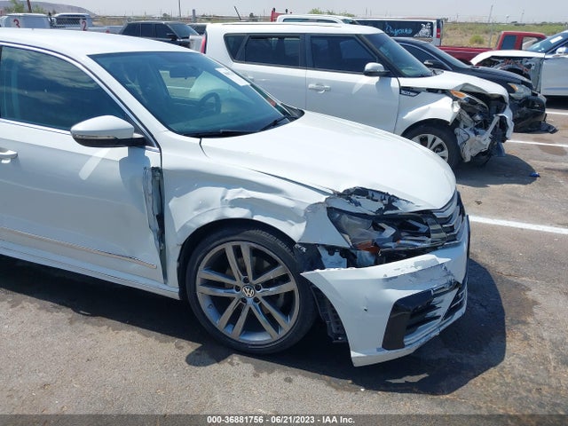 1VWAT7A37GC032866 Volkswagen Passat 1.8t R-line