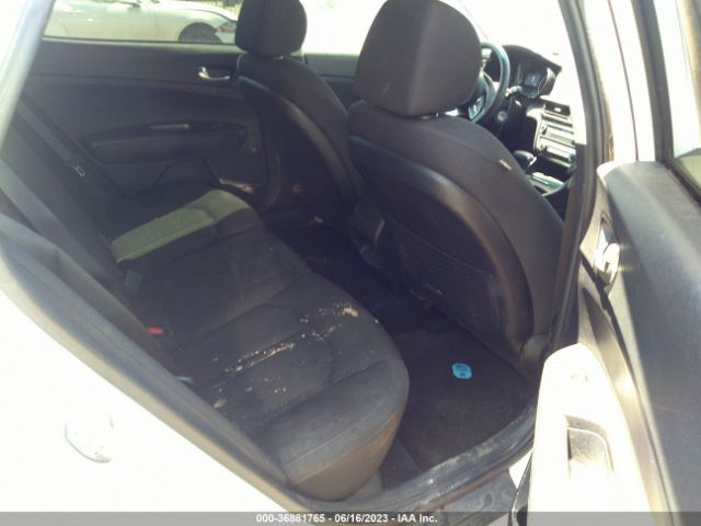 5XXGT4L30KG373656 KIA Optima Lx
