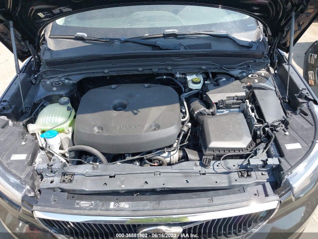 2019 VOLVO XC40 VIN: YV4162XZXK2012275