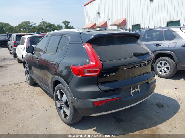 2019 VOLVO XC40 VIN: YV4162XZXK2012275
