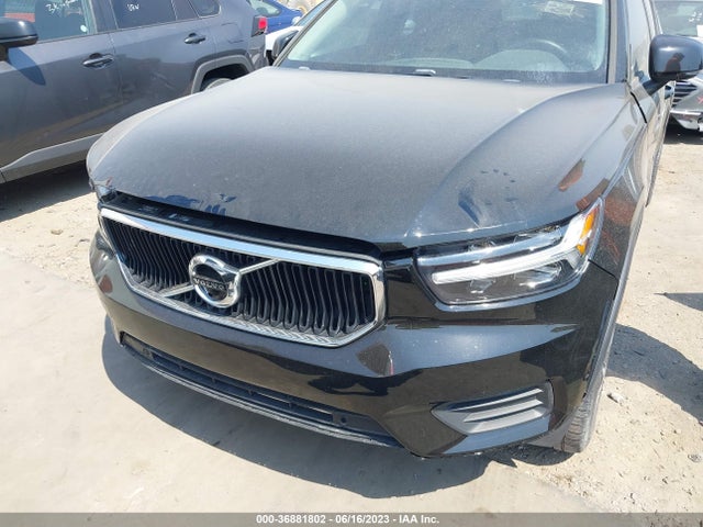 2019 VOLVO XC40 VIN: YV4162XZXK2012275