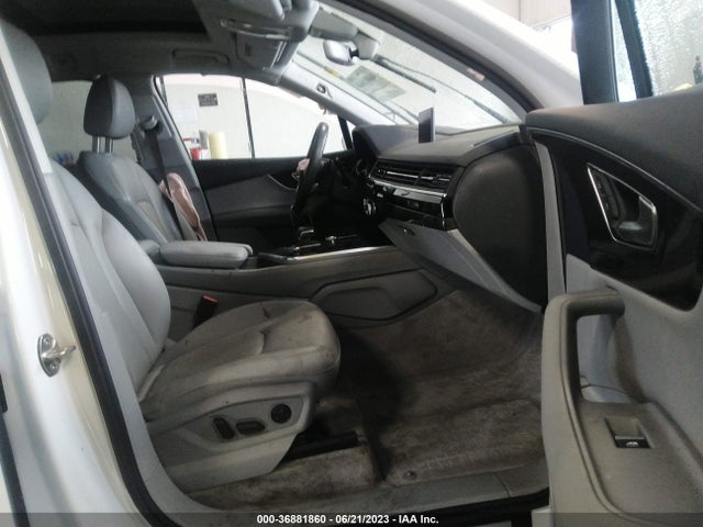 WA1VAAF78HD011114 Audi Q7 Prestige