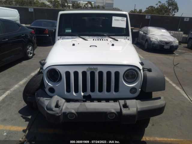 1C4BJWDG5FL763011 Jeep Wrangler Unlimited Sport