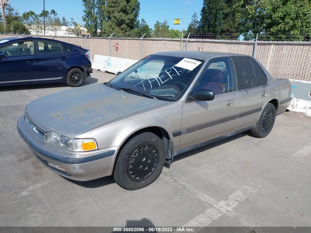 1990 HONDA ACCORD LX/EX VIN: JHMCB7651LC037093