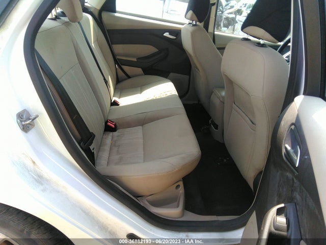 2016 FORD FOCUS SE VIN: 1FADP3F28GL271507