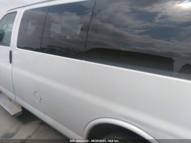 Chevrolet Express Passenger Lt 2018 1GAWGFFG3J1318955 Image 6