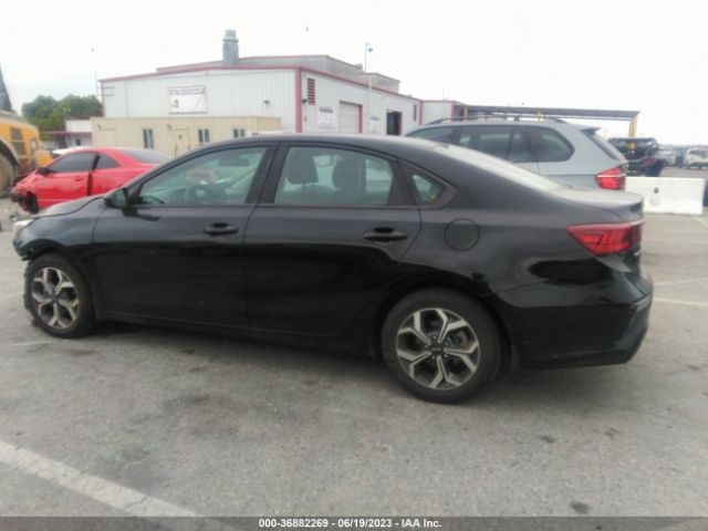 3KPF24AD2KE138050 KIA Forte Lxs