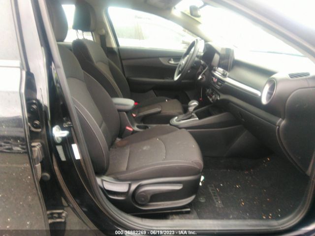 3KPF24AD2KE138050 KIA Forte Lxs
