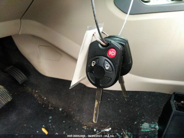 1FMCU0GD4HUA08130 Ford ESCAPE SE