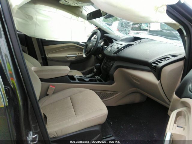 1FMCU0GD4HUA08130 Ford ESCAPE SE