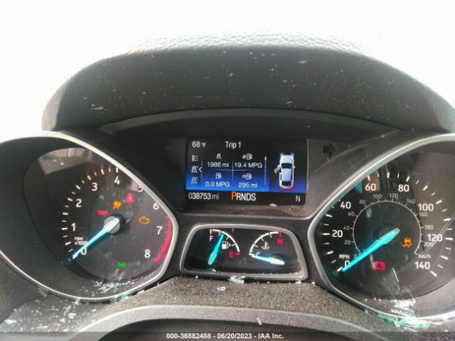 1FMCU0GD4HUA08130 Ford ESCAPE SE