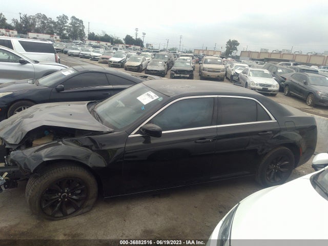 2C3CCAAG3FH881730 Chrysler 300 Limited