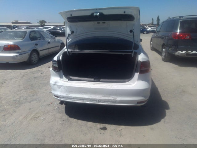 3VWD17AJ1GM399780 Volkswagen Jetta Sedan 1.8t Sport