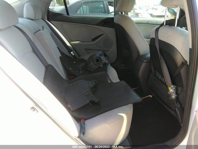 KIA Optima Lx 2014 KNAGM4A79E5515706 Image 8