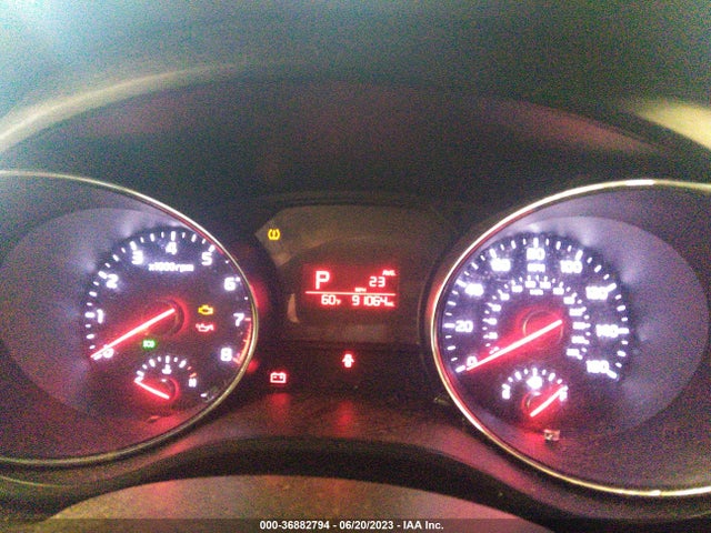 KIA SEDONA LX 2016 KNDMB5C19G6082198 Image 13