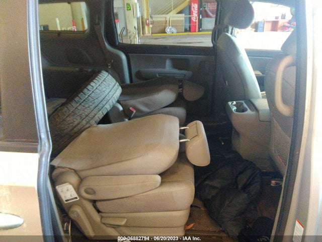 KIA SEDONA LX 2016 KNDMB5C19G6082198 Image 14