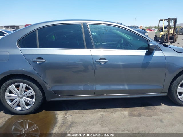 3VW2B7AJ9HM354995 Volkswagen Jetta 1.4t S