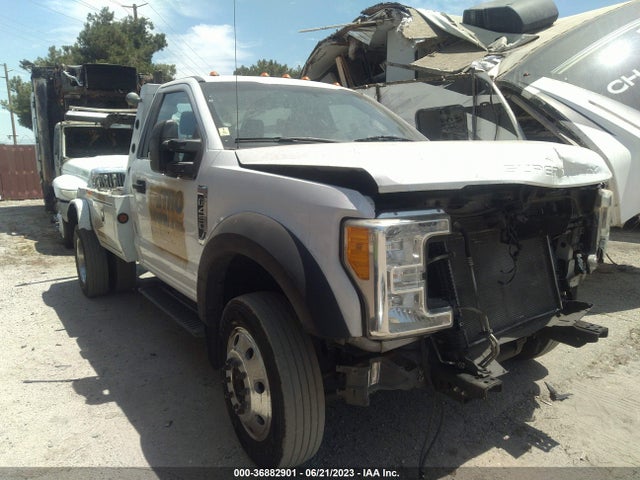 2017 Ford F-450, VIN: 1FDUF4GY0HEB70677